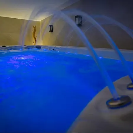 Solski, Luxe, Jacuzzi, Piscine, Sauna, Cinema Avec Majordome Domek alpejski *