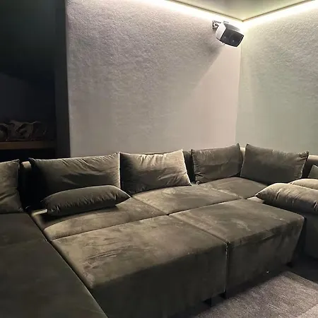 Domek alpejski Solski, Luxe, Jacuzzi, Piscine, Sauna, Cinema Avec Majordome *