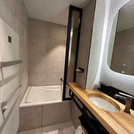Solski, Luxe, Jacuzzi, Piscine, Sauna, Cinema Avec Majordome Chalet